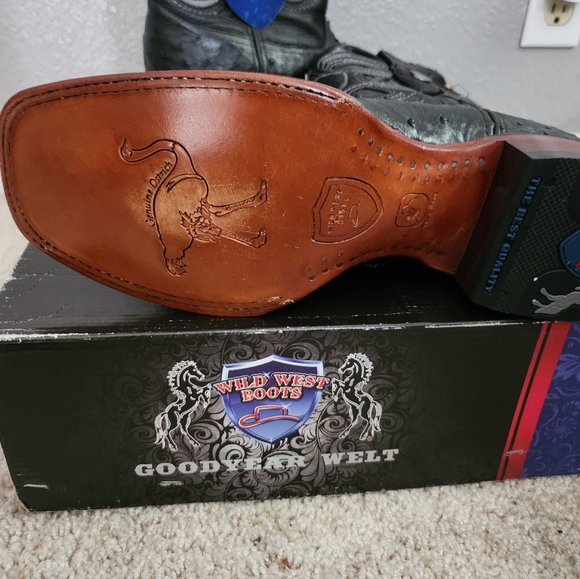 Nice pair of ostrich boots - Picture 7 of 8
